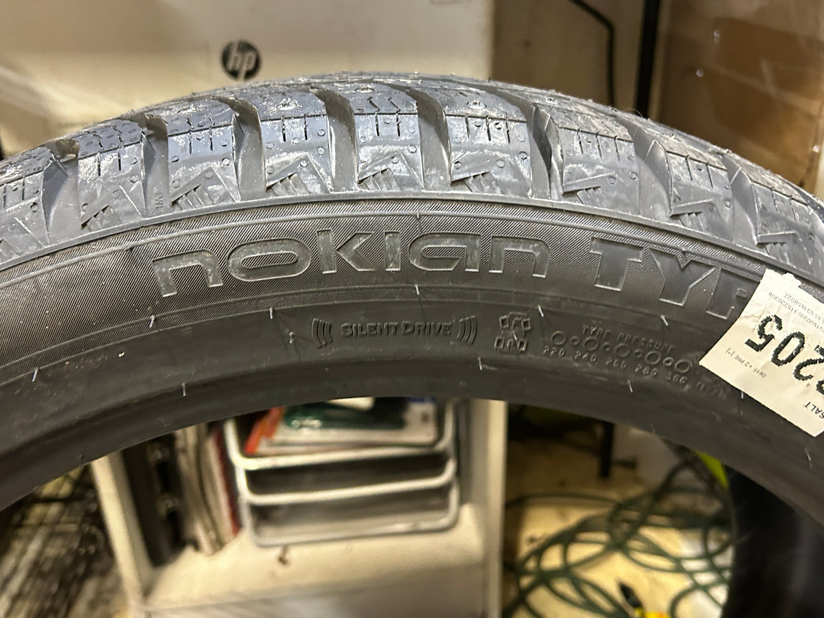 2 NOKIAN HAKKAPELIITTA 10 EV STUDDED P 235 45 20 100T XL WINTER TIRE TSF00008