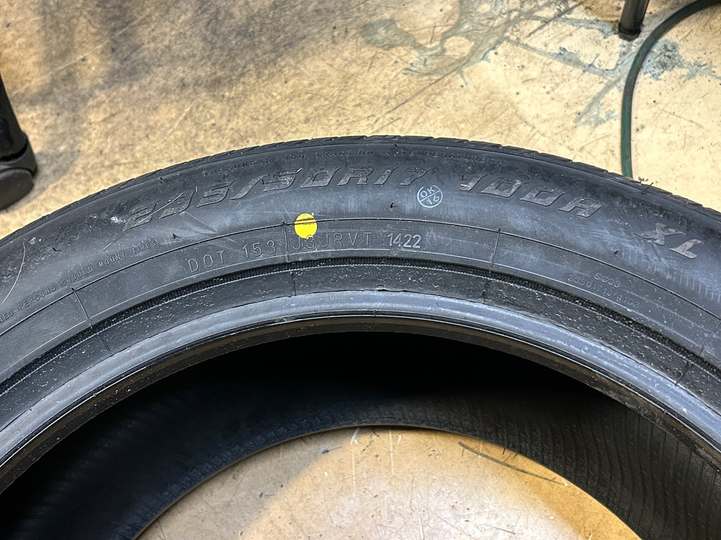 2 VOGUE CUSTOM BUILT RADIAL VIII BSW P 235 50 17 100H XL PERFORMANCE TIRE 3206631