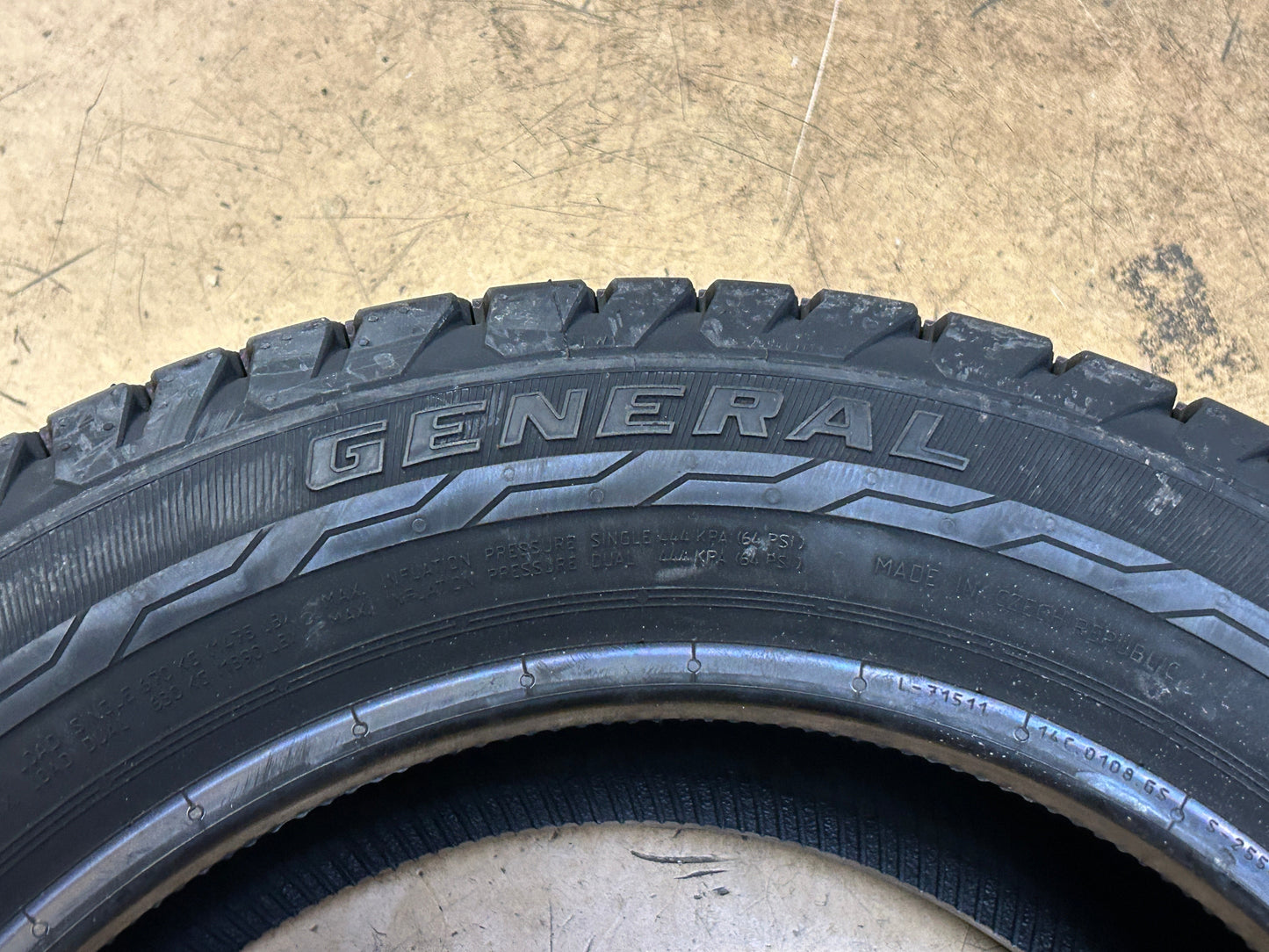 2 GENERAL GRABBER HD VAN BSW P 185 60 15 94/92T 6PLY ALL SEASON TIRE 0460344