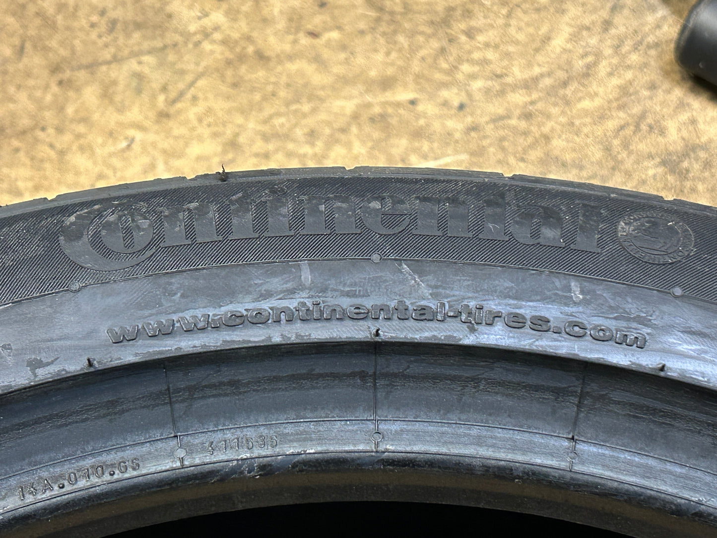 2 CONTINENTAL CONTISPORTCONTACT 5 SUV RUNFLAT BSW P 315 35 20 110W XL UHP TIRE 03542210000