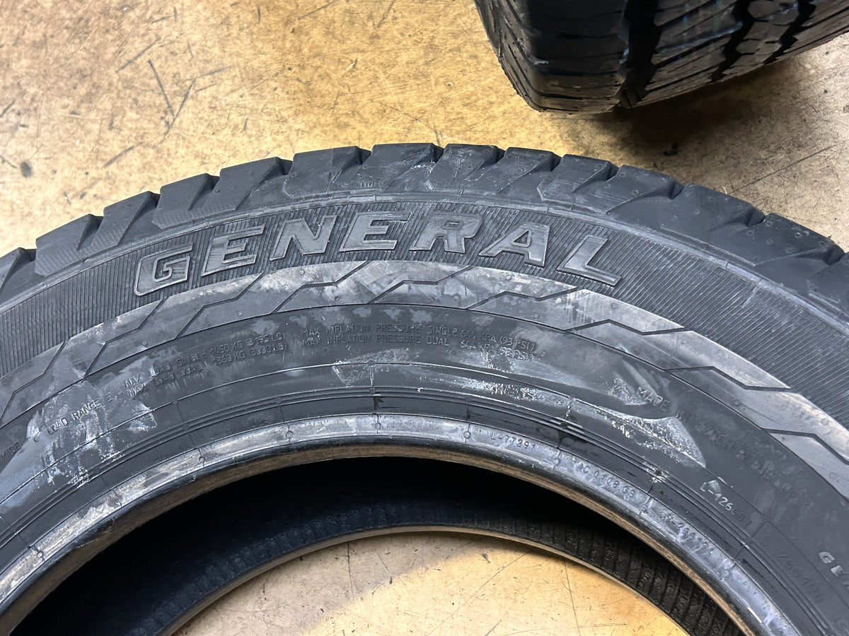 2 GENERAL GRABBER HD VAN  BSW LT 235 65 16 121/119R 10PLY ALL SEASON TIRE 04603460000