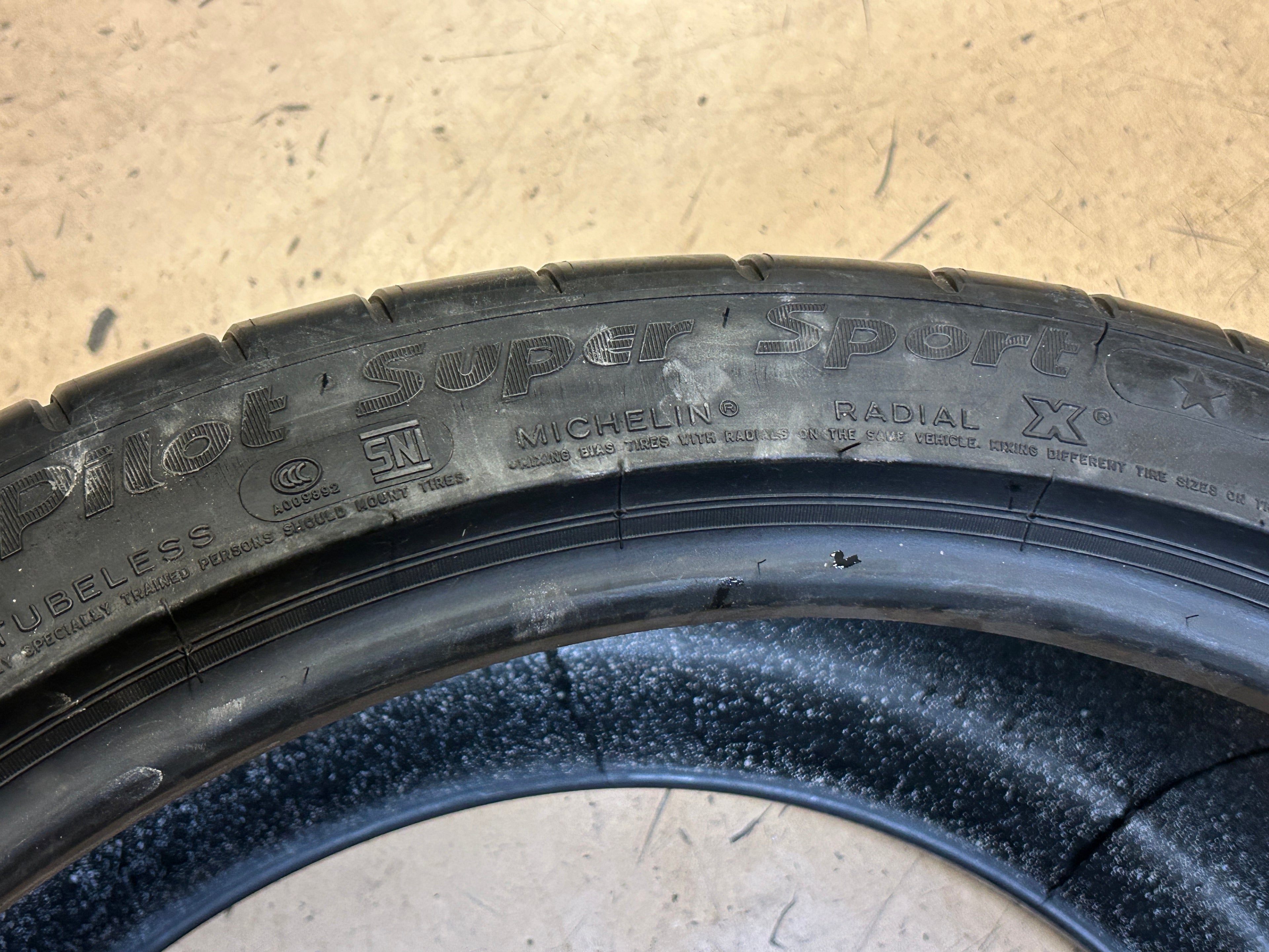 MICHELIN PILOT SUPER SPORT BSW P 325 30 21 108Y XL UHP TIRE 74995