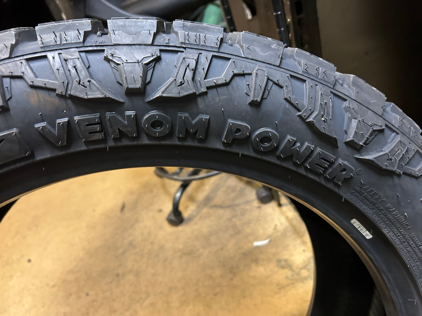 VENOM POWER TERRA HUNTER R/T+ BSW LT 33 12.5 22 114Q 12PLY ALL TLERRAIN TIRE TVPRT16N