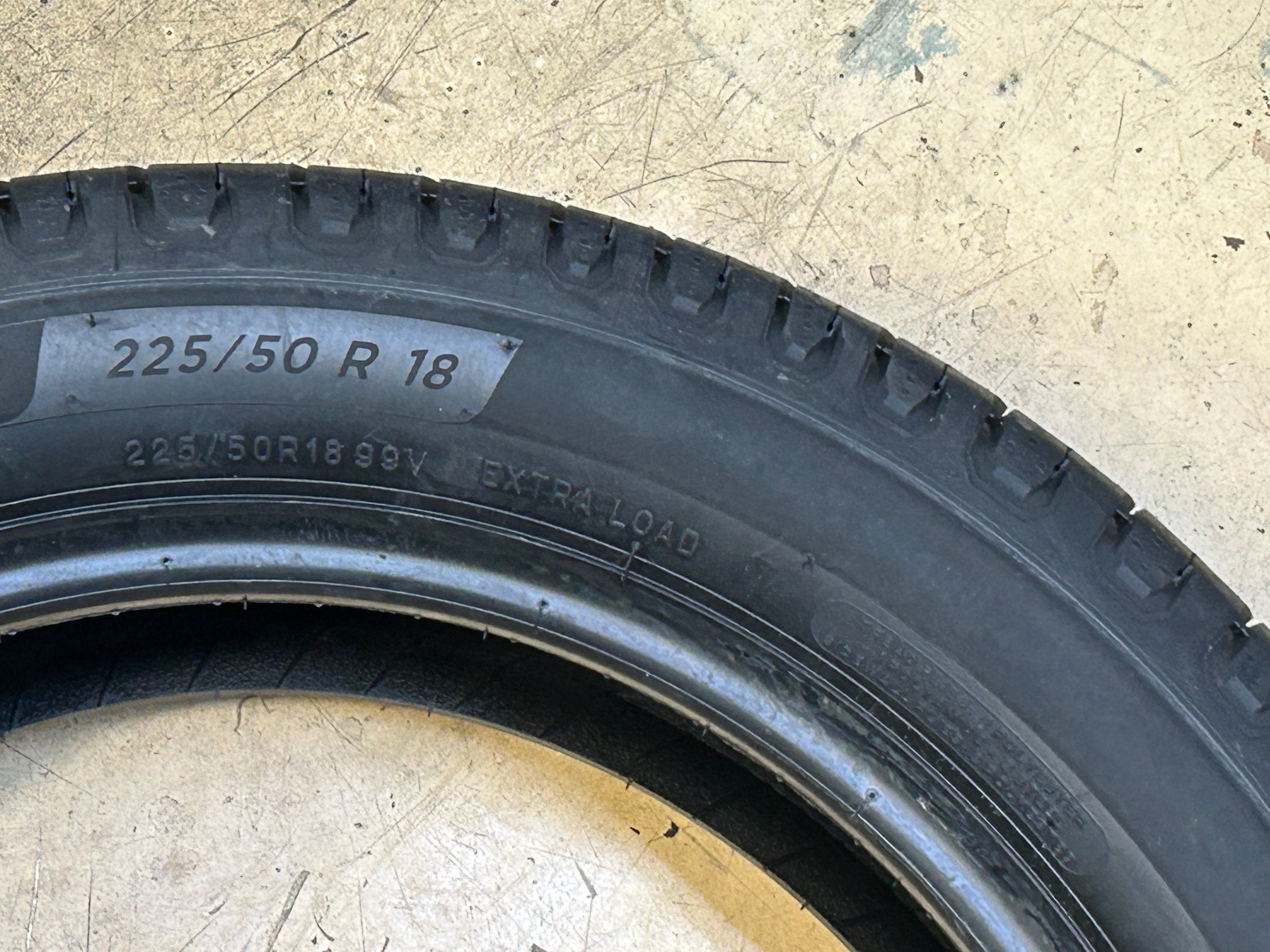 MICHELIN DEFENDER 2  BSW P 225 50 18 99V XL ALL SEASON TIRE 68361