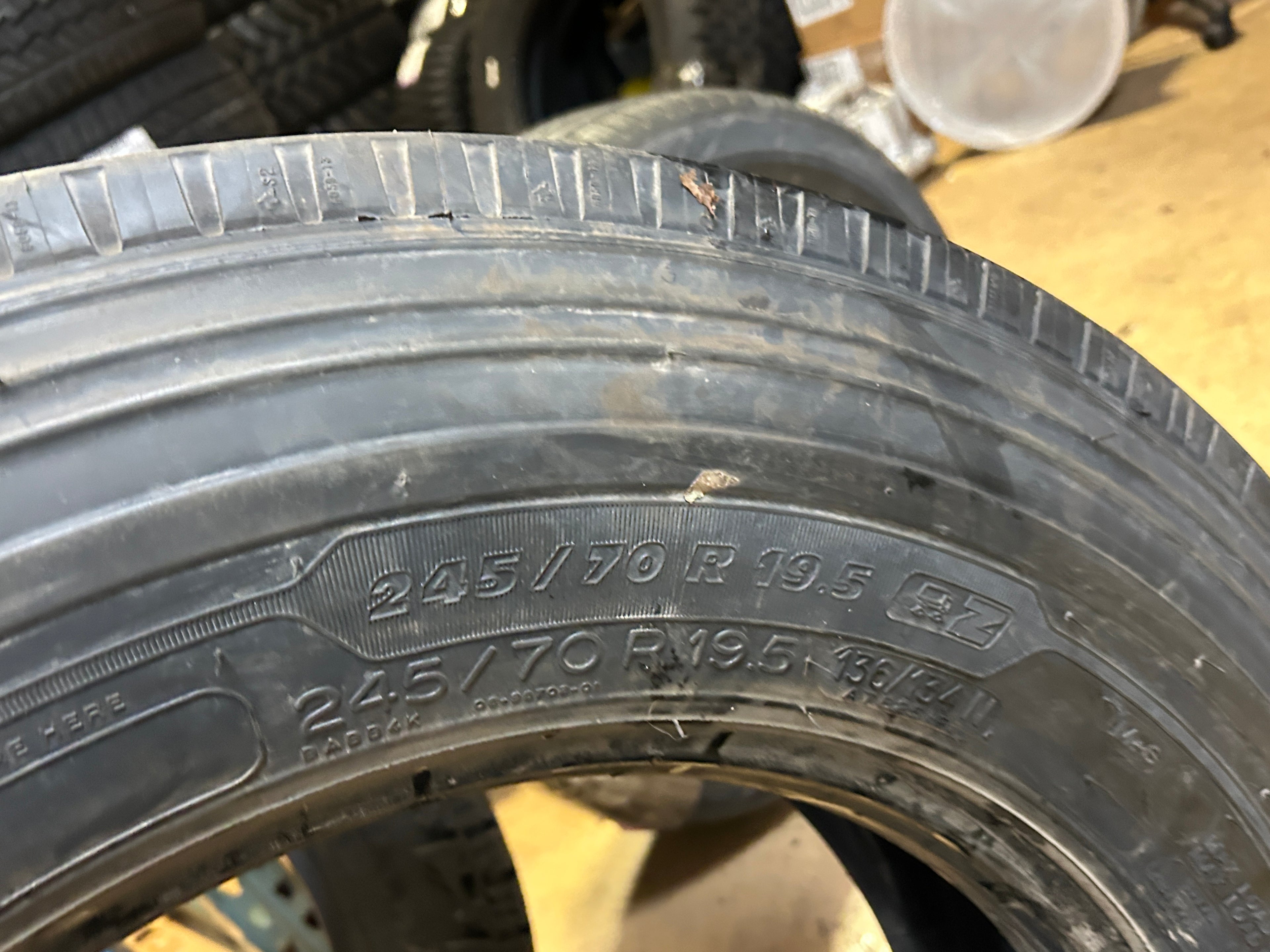 MICHELIN AGILIS HD Z BSW LT 245 70 19.5 136/134N 16PLY ALL POSITION TIRE 72392