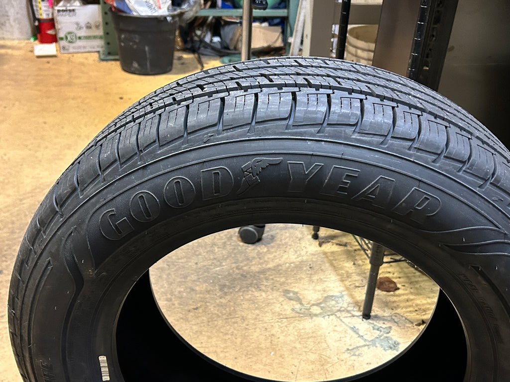 2 GOODYEAR ASSURANCE MAXLIFE BSW P 215 60 16 95V ALL SEASON TIRE 110571545
