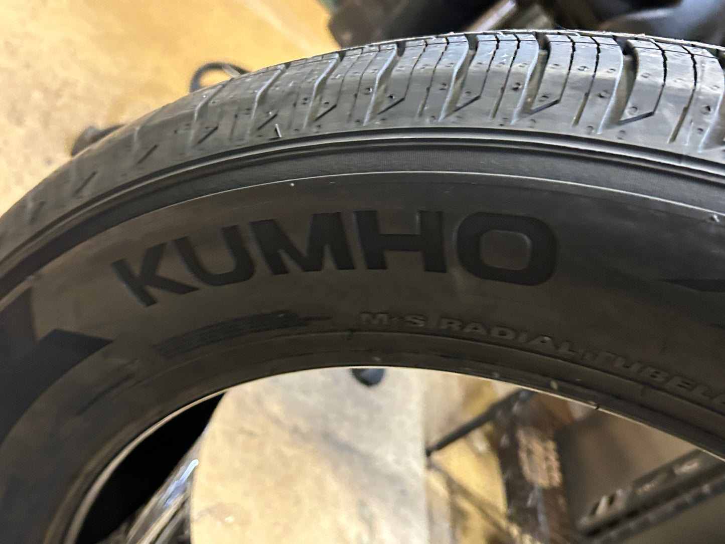 2 KUMHO SOLUS TA51A BSW P 235 55 20 102V ALL SEASON TIRE 2346783