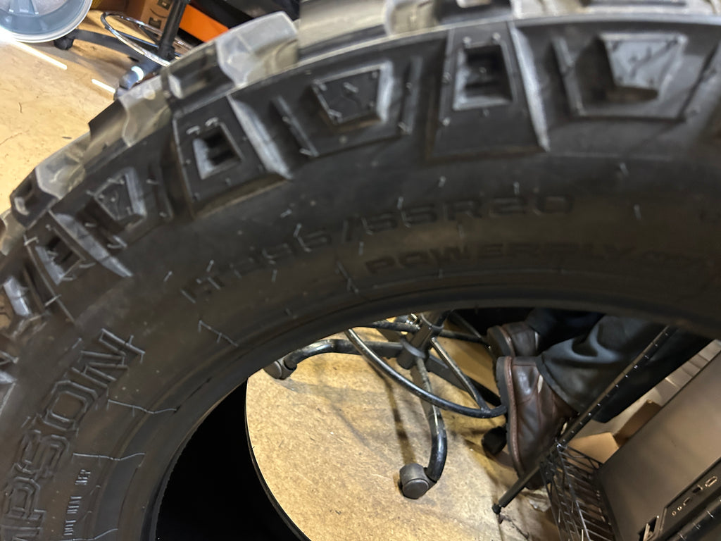 MICKEY THOMPSON  BAJA LEGENDS MTZ BSW LT 295 55 20 123/120Q 10PLY MUD TERRAIN TIRE 331128005