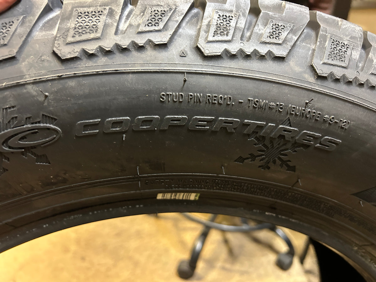 COOPER DISCOVERER SNOW CLAW STUDLESS BSW LT 265 60 20 121/118R 10PLY WINTER TIRE 170187005