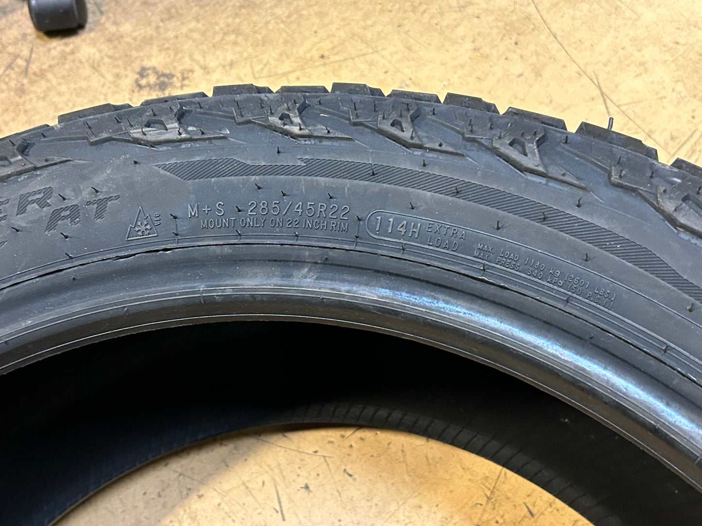 COOPER DISCOVERER ROAD + TRAIL AT BSW P 285 45 22 114H XL ALL TERRAIN TIRE 171295049