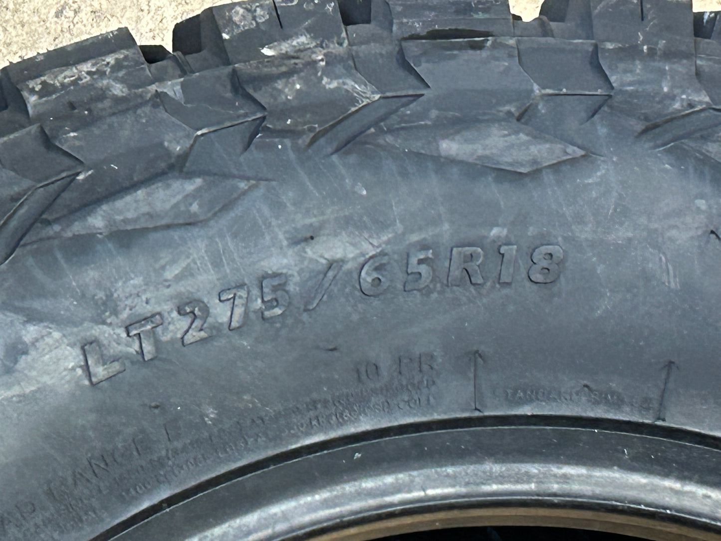 ROADX RXQUEST R/T RX01 BSW LT 275/65R18 123/120Q 10PLY RUGGED TERRAIN TIRE 1600541K
