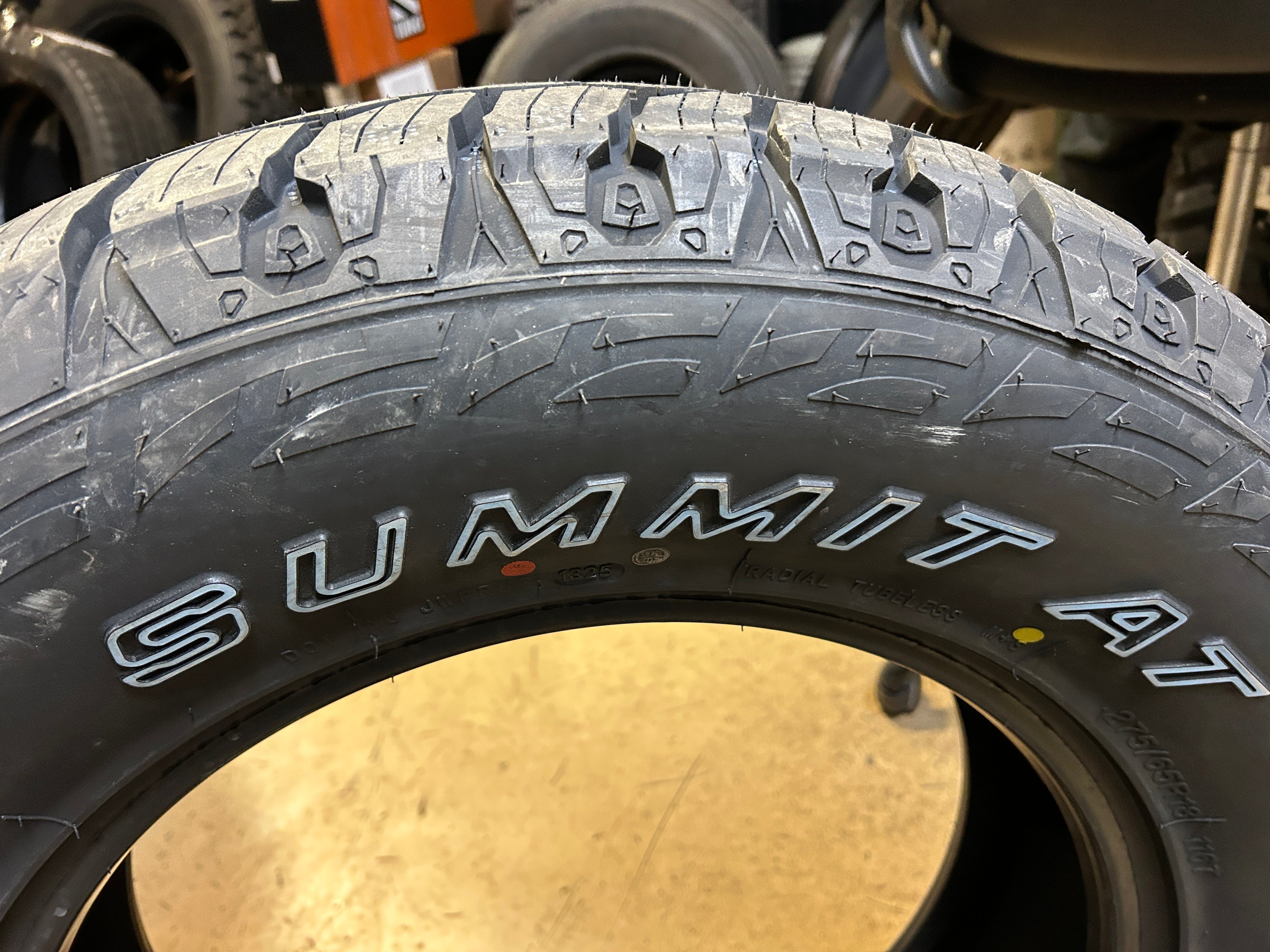 SUMMIT TRAIL CLIMBER AT OWL P 275 65 18 116T ALL TERRAIN TIRE 261618