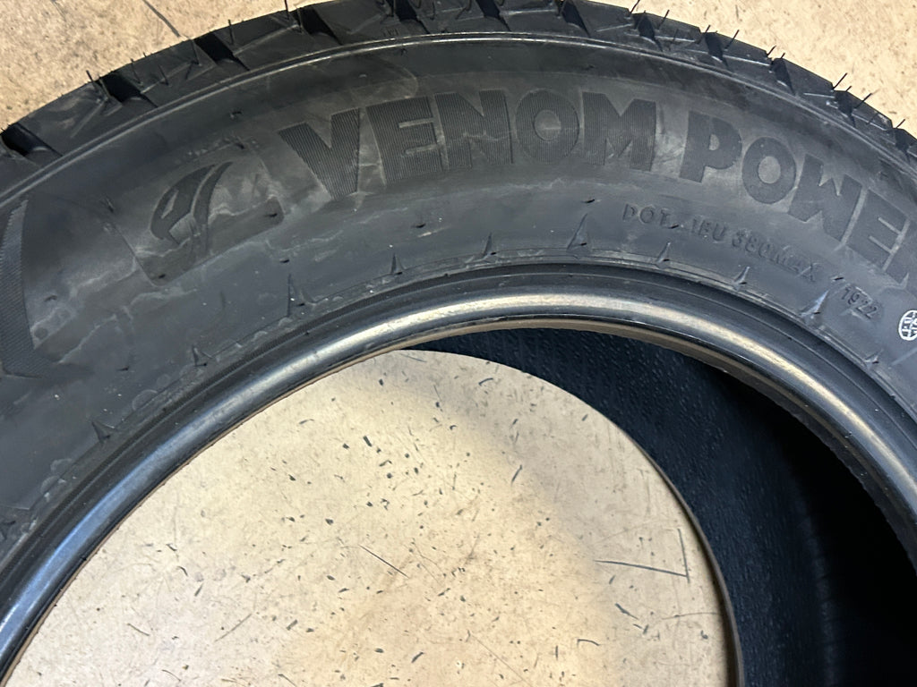 VENOM POWER ICE HUNTER WTS STUDLESS BSW LT 33 12.5 20 114Q 10PLY WINTER TIRE VPWTS32