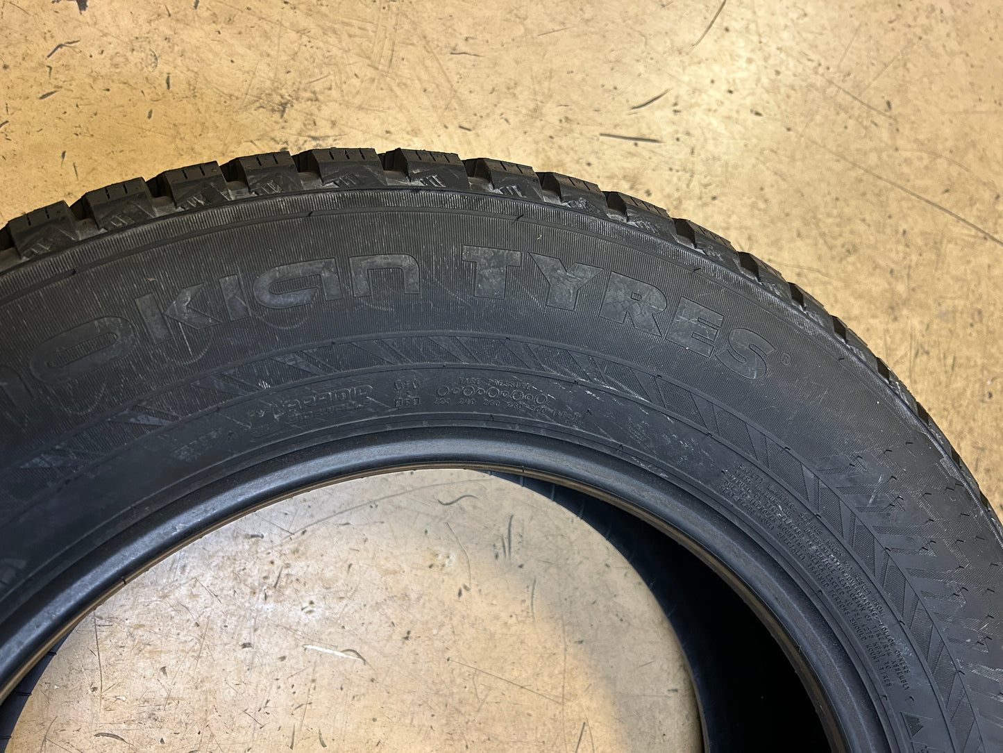 NOKIAN HAKKAPELIITTA 10 SUV STUDDED BSW P 225 65 17 108T XL WINTER TIRE TS32767