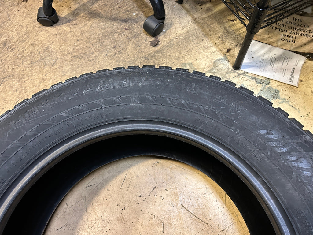 NOKIAN HAKKAPELIITTA 10 SUV STUDDED BSW P 225 65 17 108T XL WINTER TIRE TS32767