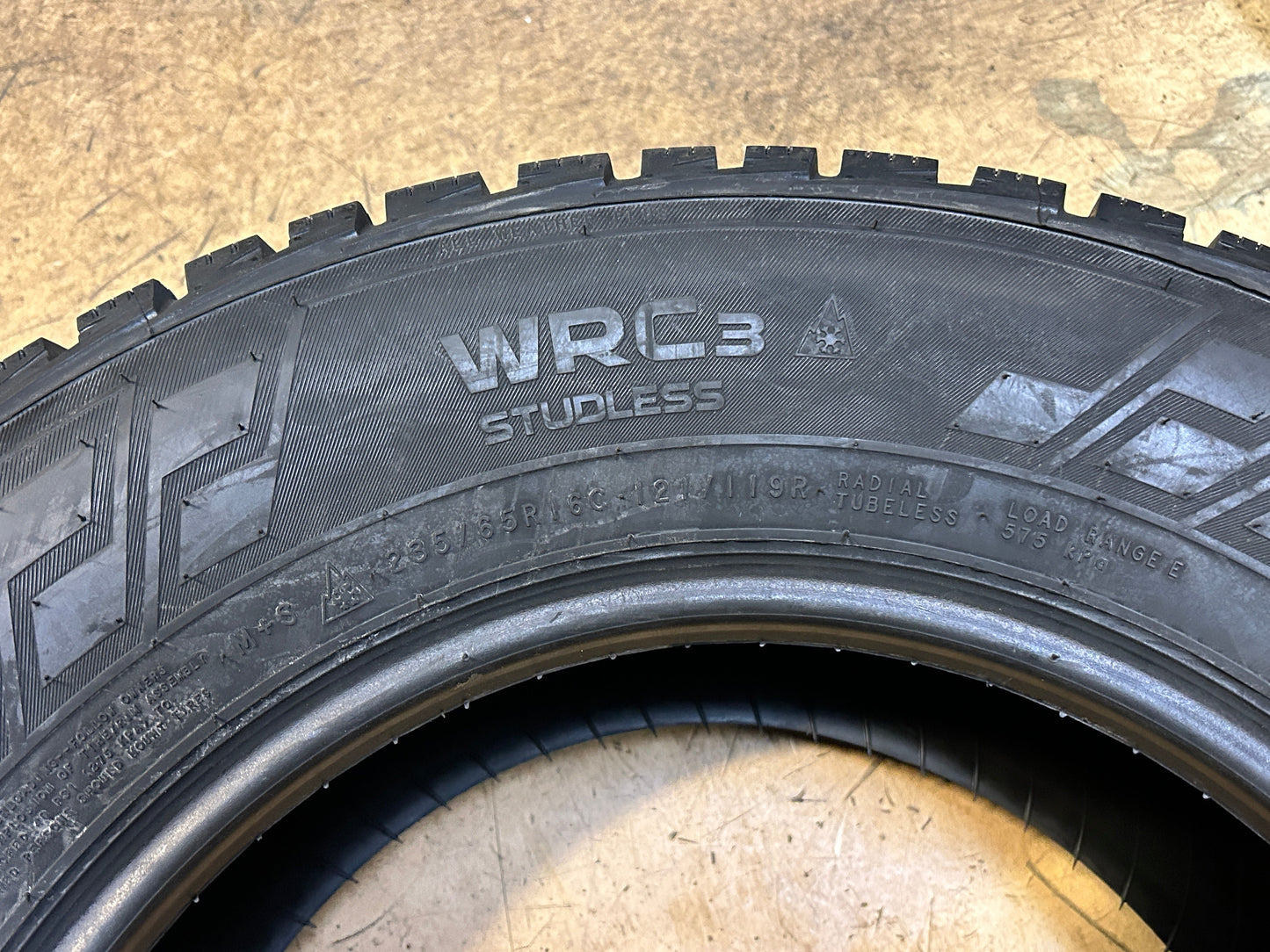 NOKIAN WRC3 STUDLESS BSW P 235 65 16C 121/119R 10PLY WINTER TIRE T429142