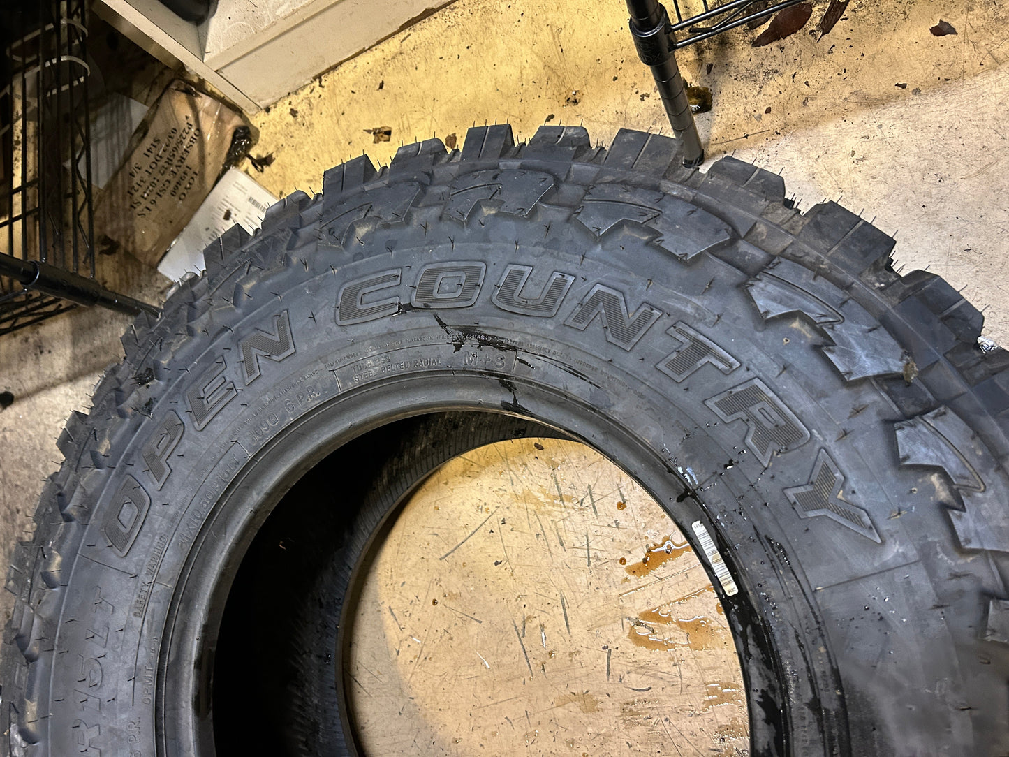 TOYO OPEN COUNTRY M/T BSW LT 31 10.5 15 109Q 6PLY MUD TERRAIN  TIRE 360490