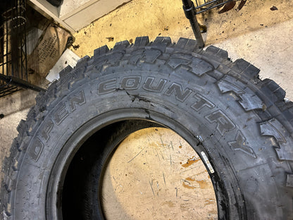 TOYO OPEN COUNTRY M/T BSW LT 31 10.5 15 109Q 6PLY MUD TERRAIN  TIRE 360490