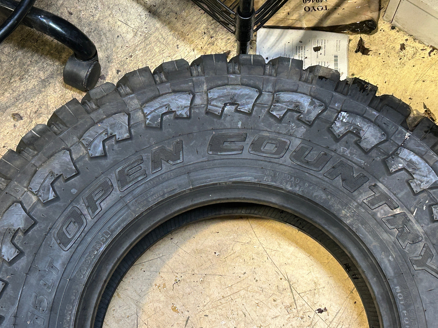 TOYO OPEN COUNTRY SXS BSW LT 32X9.5R15  MUD TERRAIN TIRE 361180