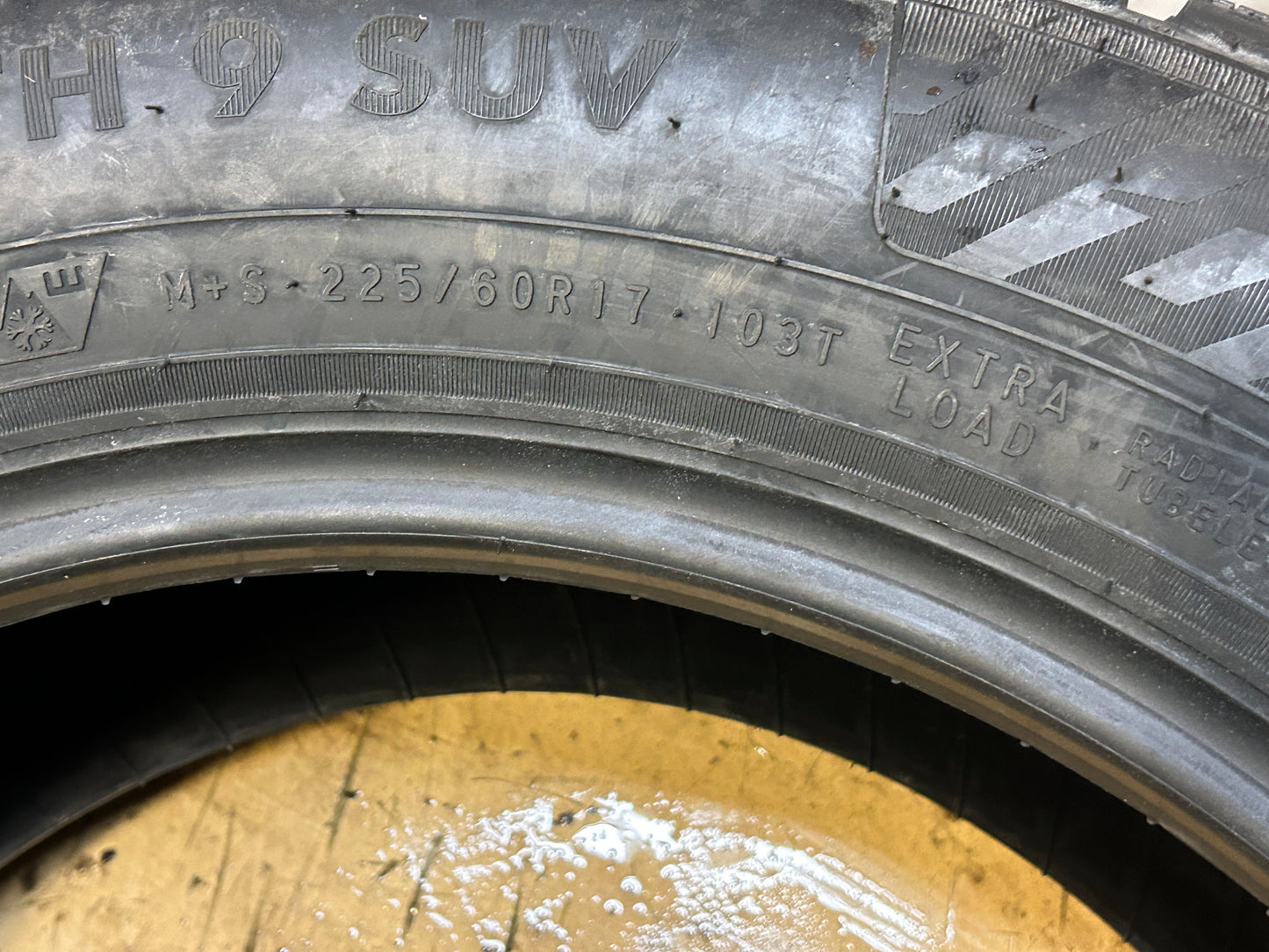 NORDMAN NORTH 9 SUV STUDDED BSW P 225 60 17 103T XL WINTER TIRE TS32838