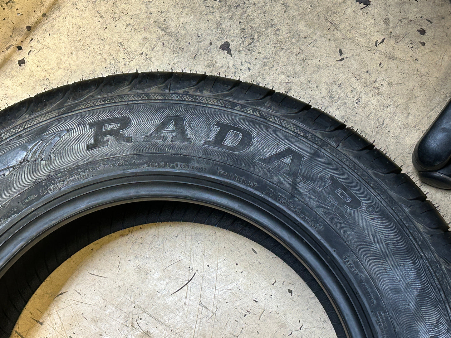NOS RADAR RXS-9 BSW P 245 65 17 107T ALLL TERRAIN TIRE ACC0068