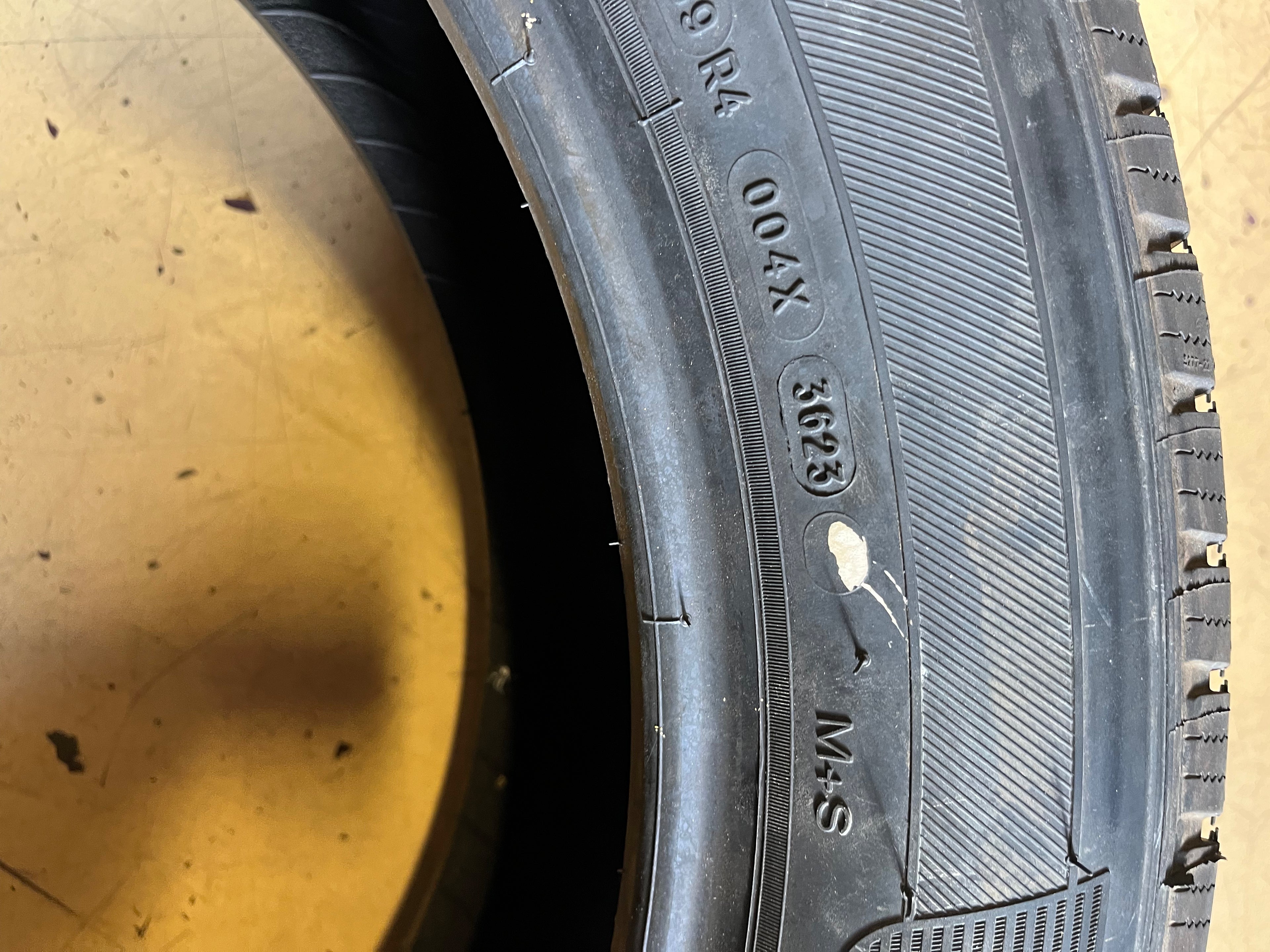 2 MICHELIN X LT A/S BSW P 275 50 22 111H ALL SEASON TIRE 86418