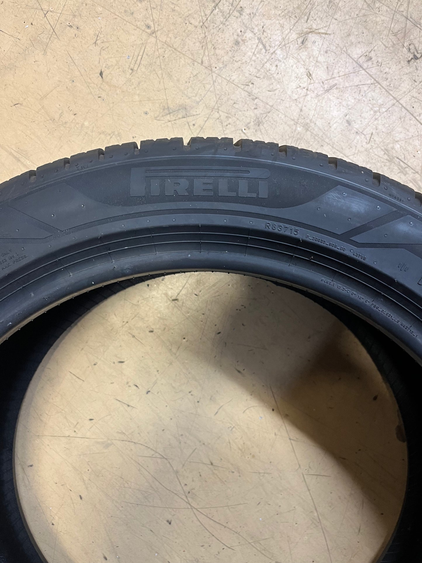 PIRELLI P ZERO ALL SEASON PLUS 3 ELECT (NCS ELT) P 235/45 18 98Y