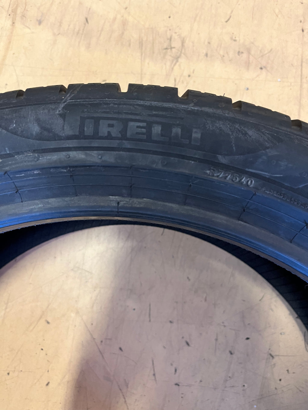 PIRELLI P ZERO ALL SEASON PLUS 3 235 40 18 95Y TIRE 4084100