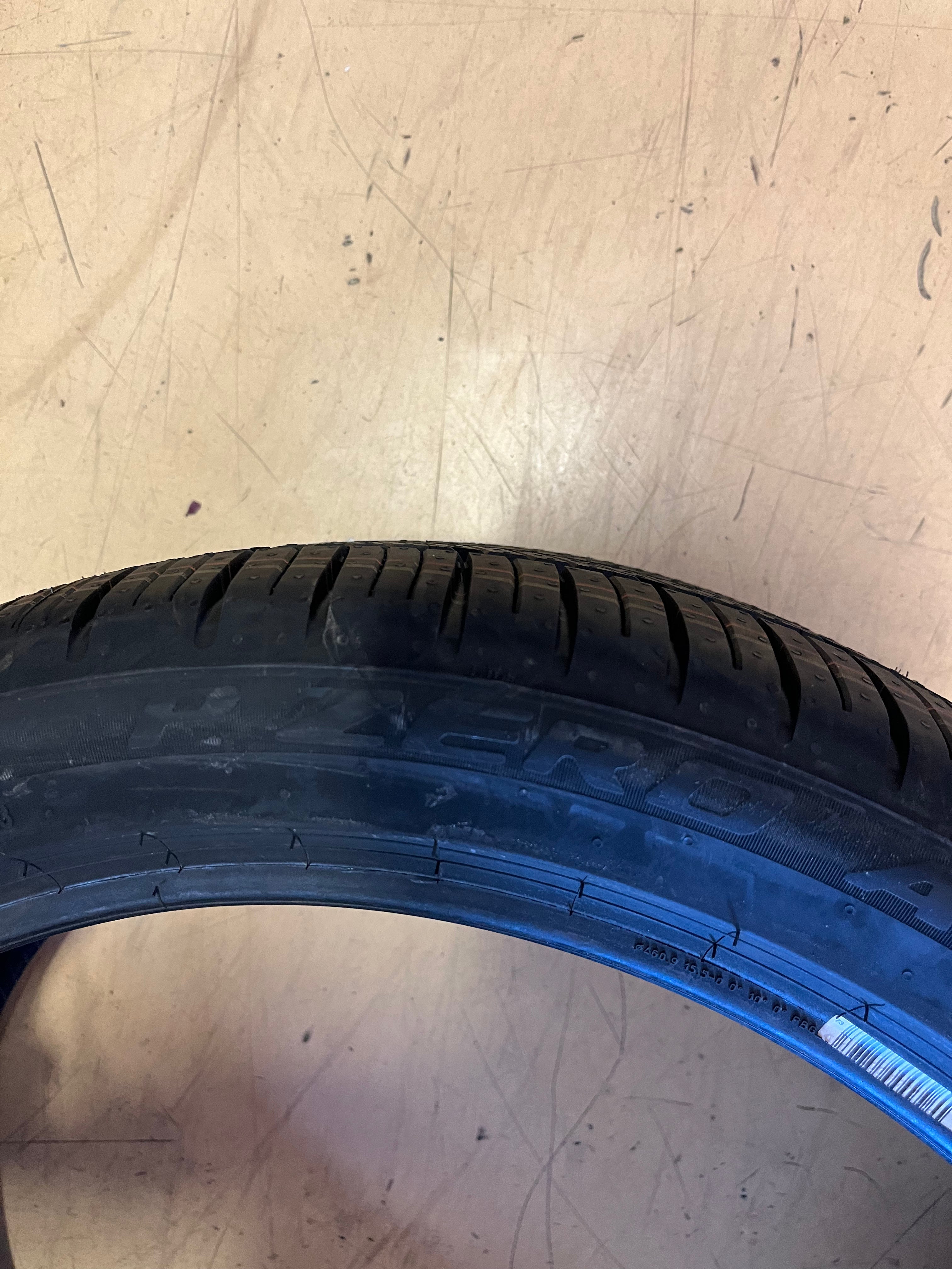 PIRELLI P ZERO ALL SEASON PLUS 3 235 40 18 95Y TIRE 4084100