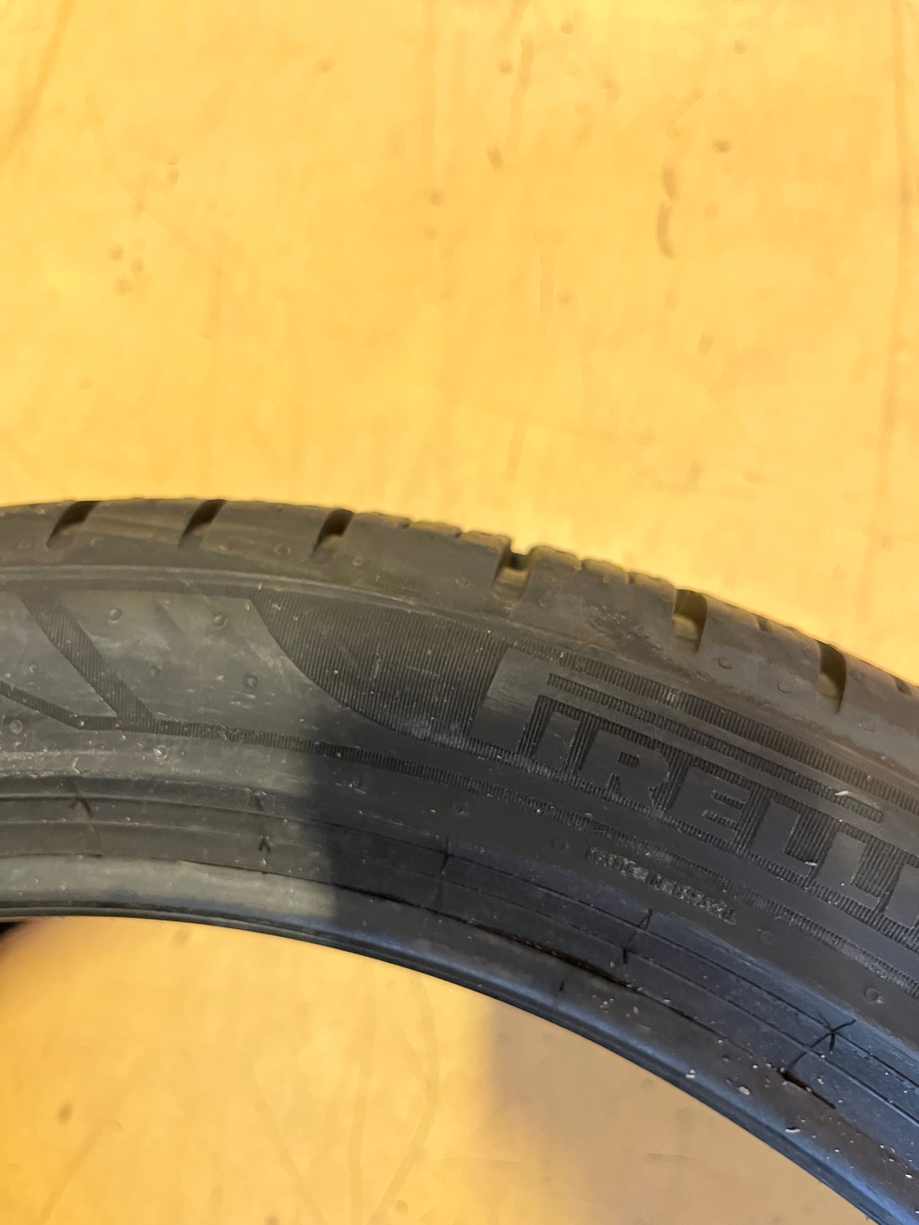 PIRELLI P ZERO ALL SEASON PLUS 3 235 40 18 95Y TIRE 4084100