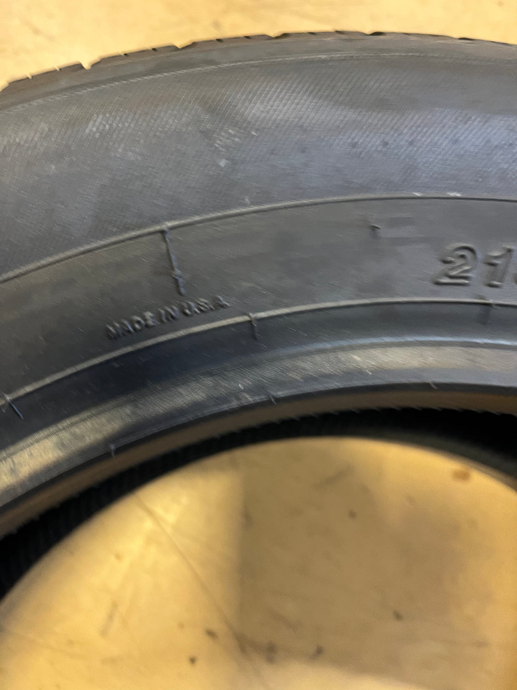 YOKOHAMA AVID TOURING S P 215 60 17 96T BSW TIRE 110131825