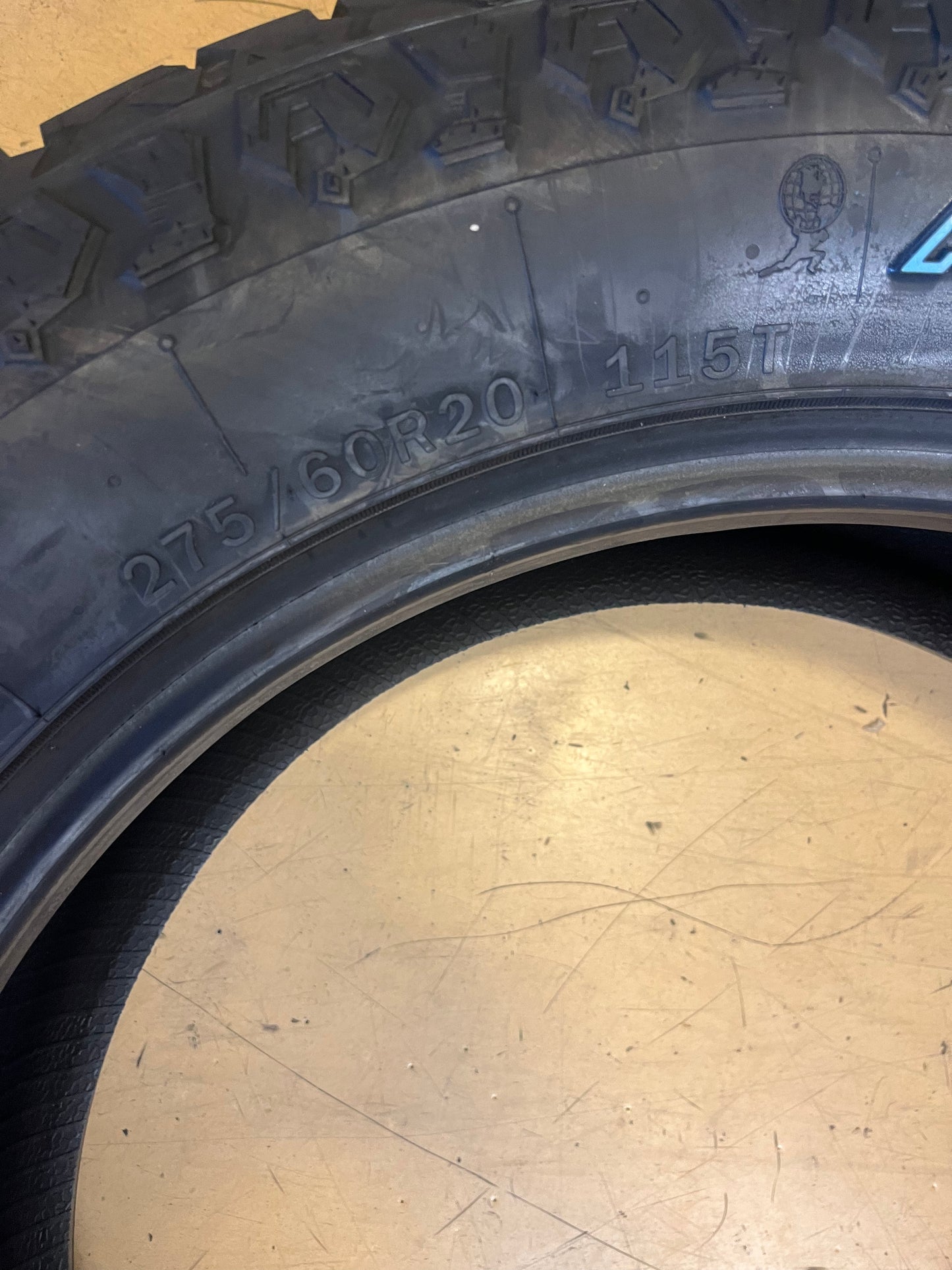 ATLAS PARALLER A/T ALL SEASON P 275 60 20 115T OWL TIRE 221023132