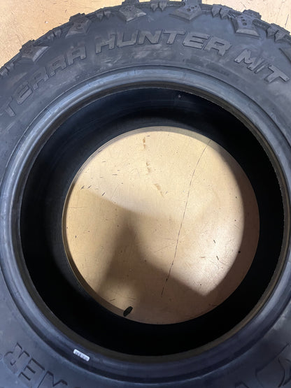 1 VENOM POWER TERRA HUNTER M/T 35 12.50 R20 121Q LRE 10 PLY TIRE TVPMT34