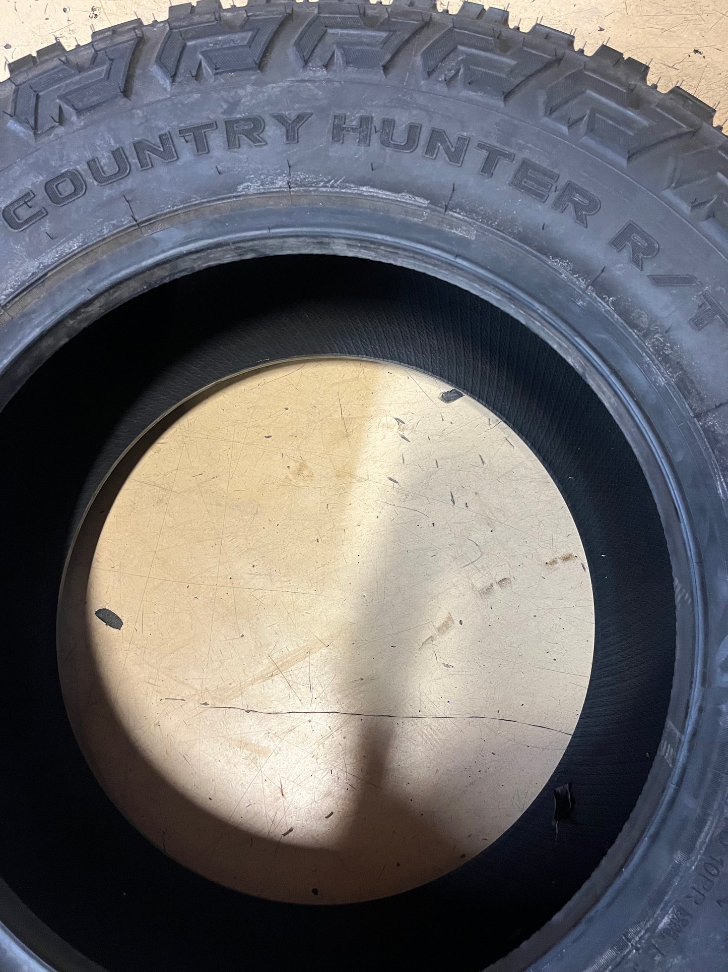 1 FURY COUNTRY HUNTER R/T LT 37 13.50 20 127Q LRE 10 PLY TIRE  RT37135020