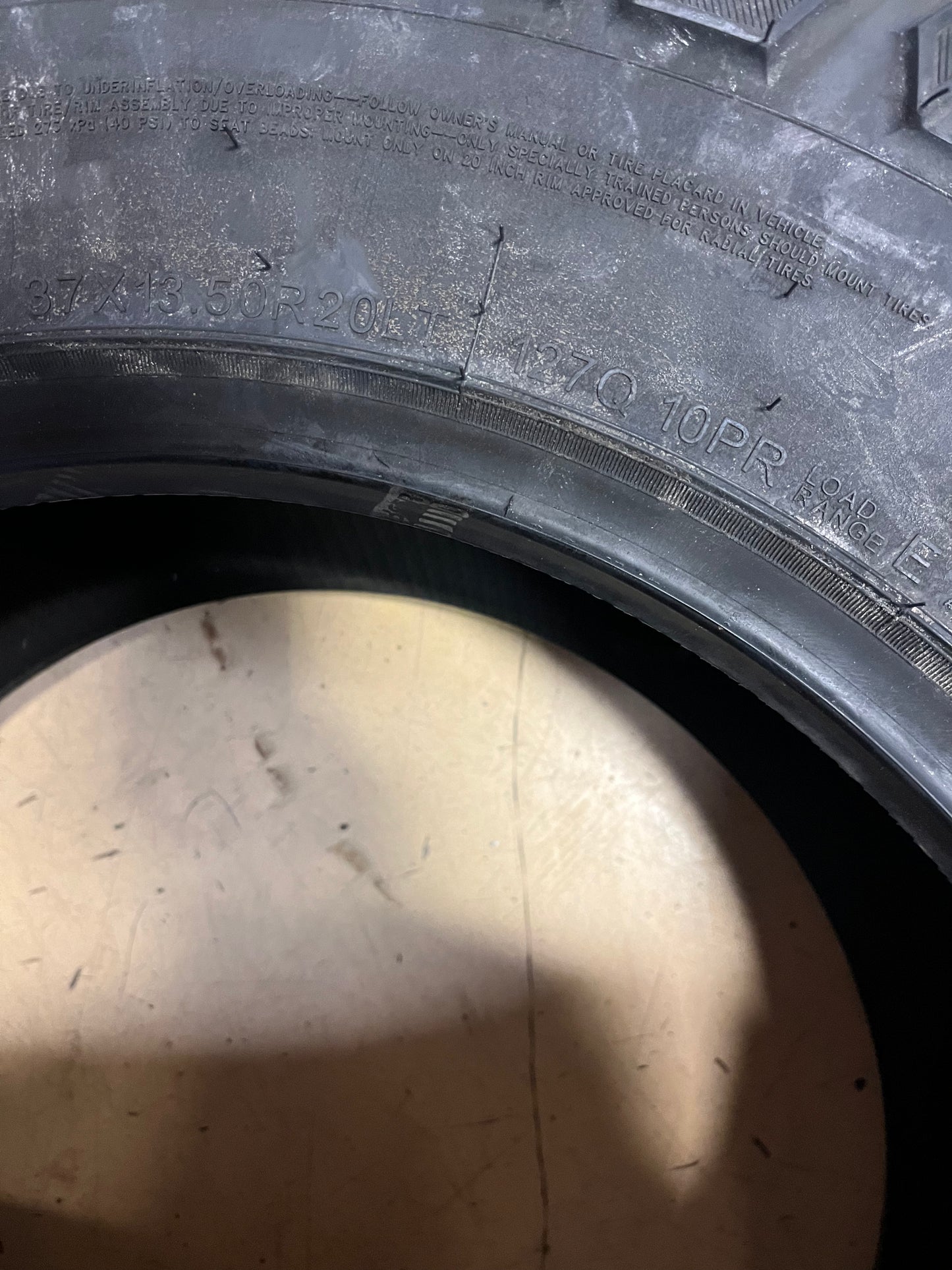 1 FURY COUNTRY HUNTER R/T LT 37 13.50 20 127Q LRE 10 PLY TIRE  RT37135020