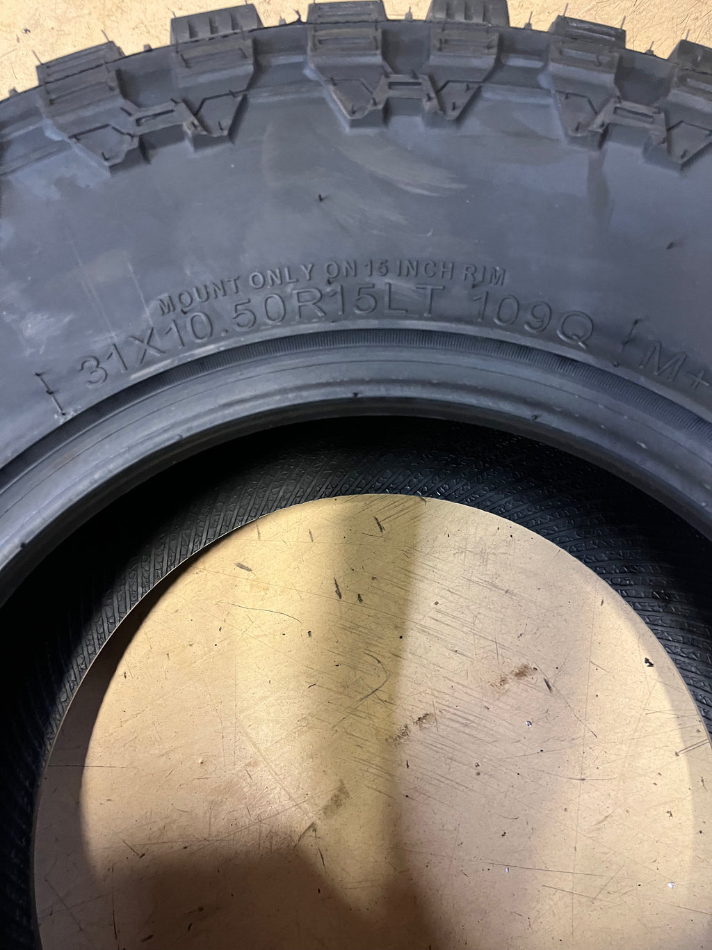 1 CENTENNIAL DIRT COMMANDER M/T LT 31 10.50 15 109Q LRC 6PLY BSW TIRE TCD1531105C