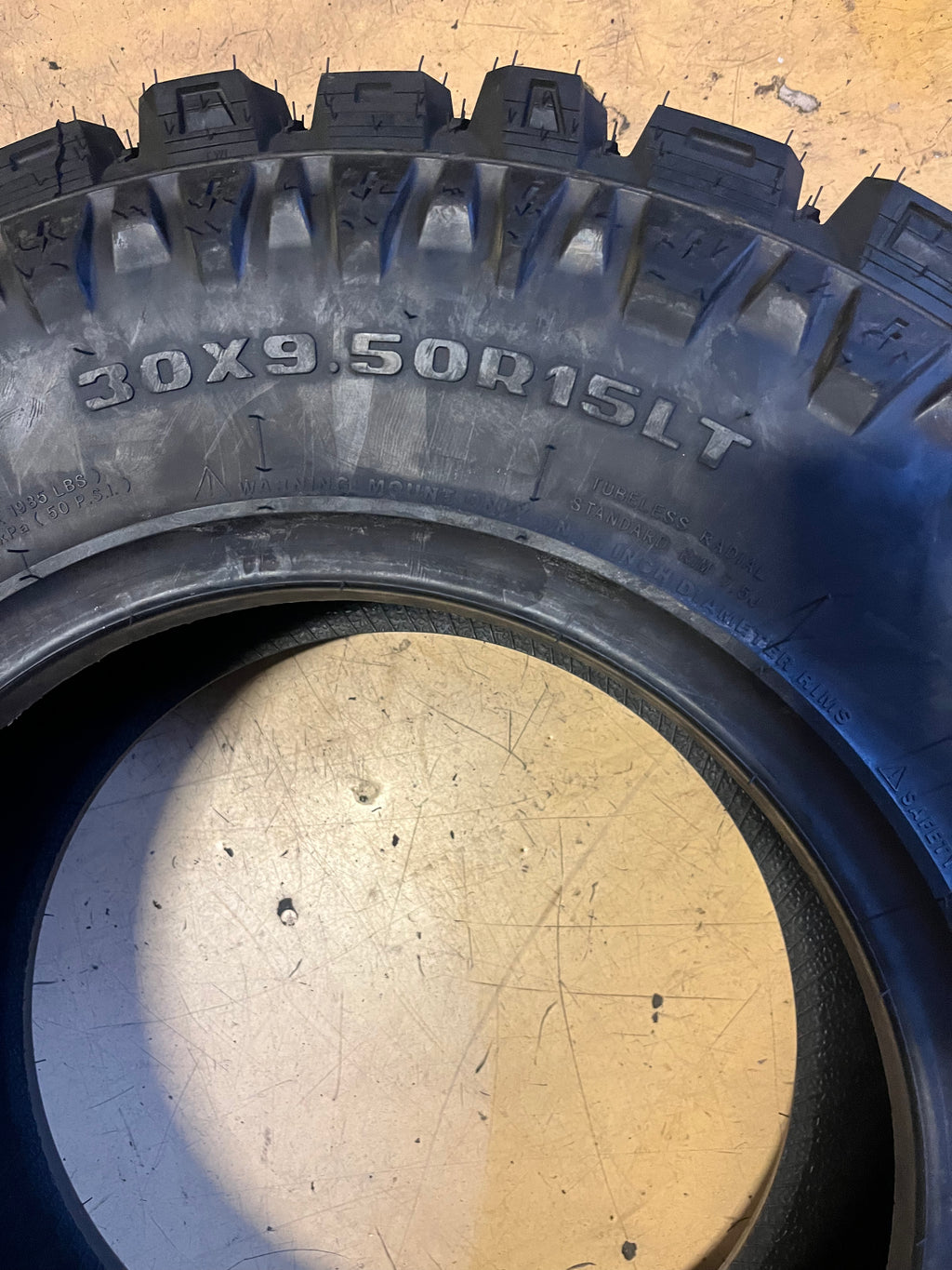 MUD CLAW COMP MTX LT 30 9.50 R15 104Q LRC 6 PLY BSW TIRE  MTX78