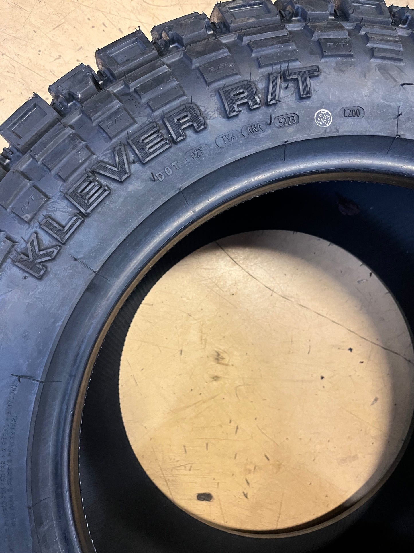 KENDA KLEVER RT KR601 LT 33 12.5 18 123R LRF 12 PLY RUGGED TERRAIN TIRE 601017