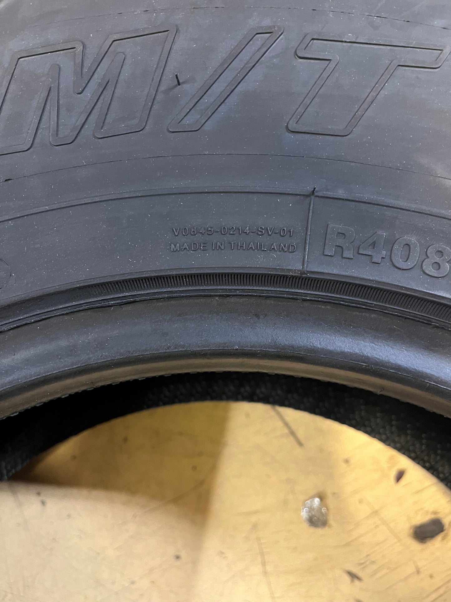 2 THUNDERER TRAC GRIP M/T R408 BSW LT 285 75 16 126/123Q 10PLY MUD TIRE TH2459
