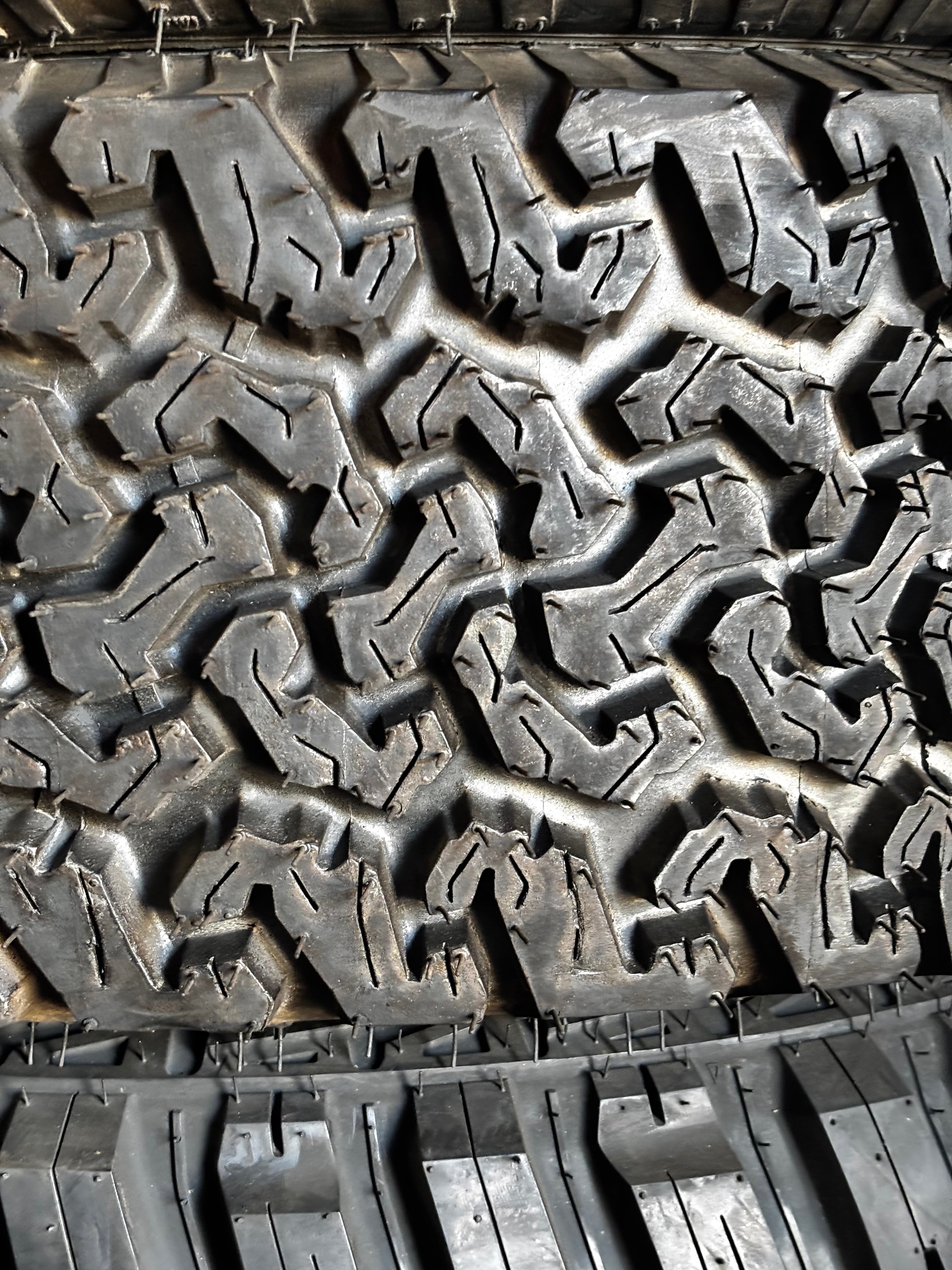 (TODO) TREADWRIGHT AT WARDEN LT 275 65 18 114T ALL TERRAIN TIRE W2756518P