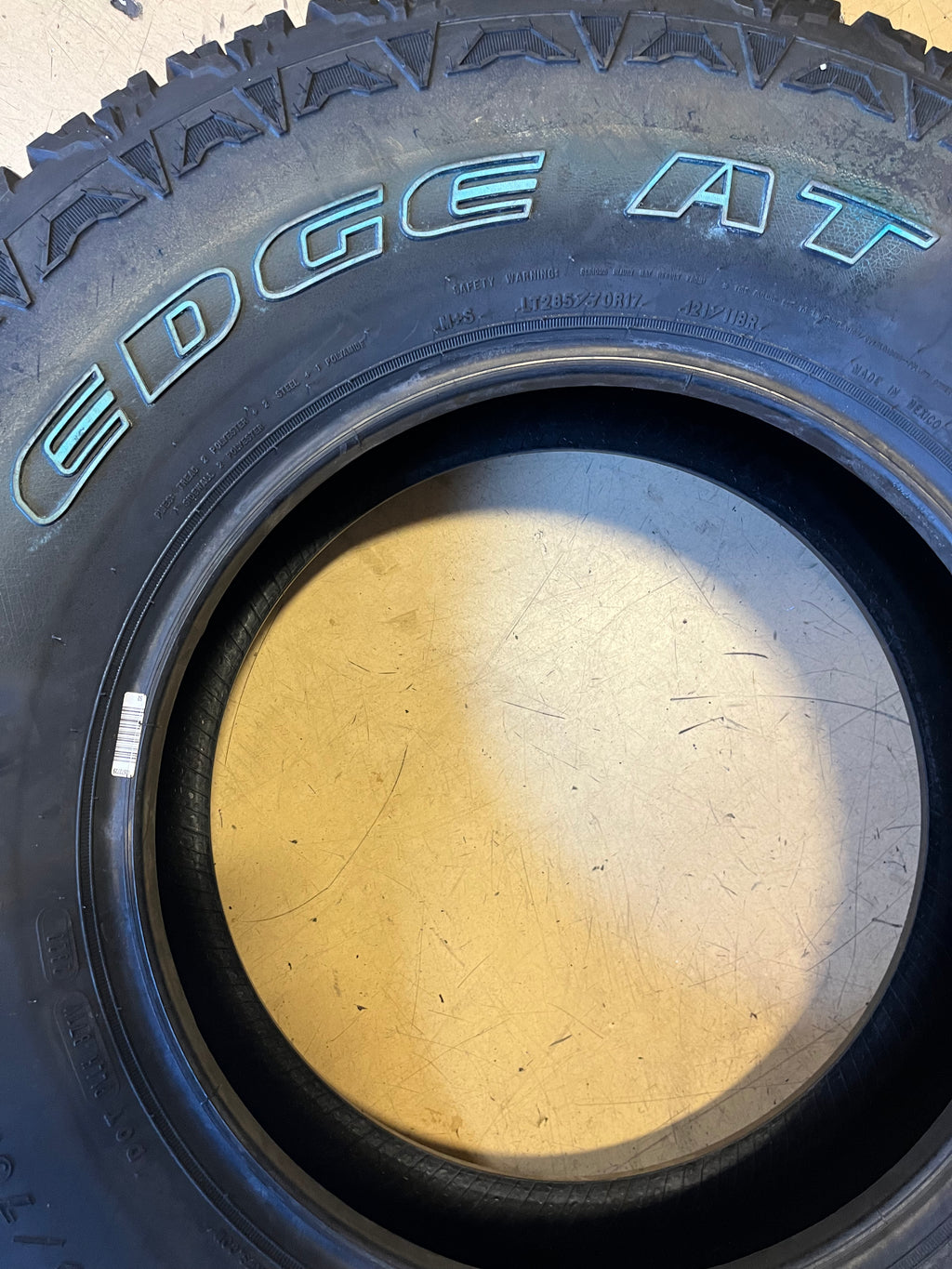 KELLY EDGE AT LT 285 70 17 121/118R 10 PLY ALL TERRAIN TIRE 357750286