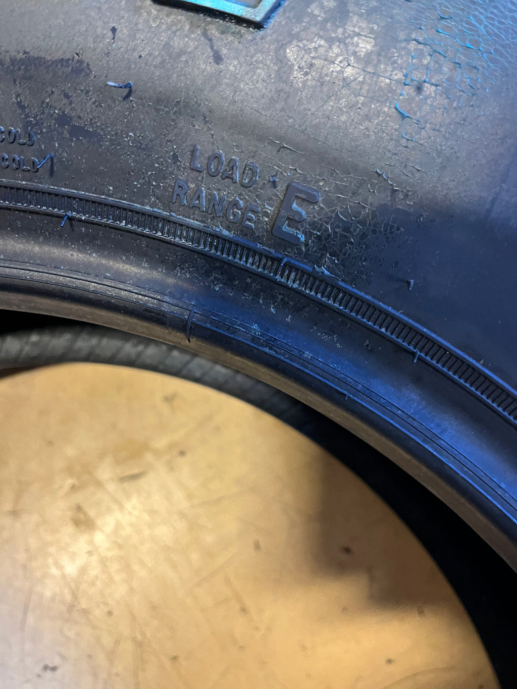 KELLY EDGE AT LT 285 70 17 121/118R 10 PLY ALL TERRAIN TIRE 357750286