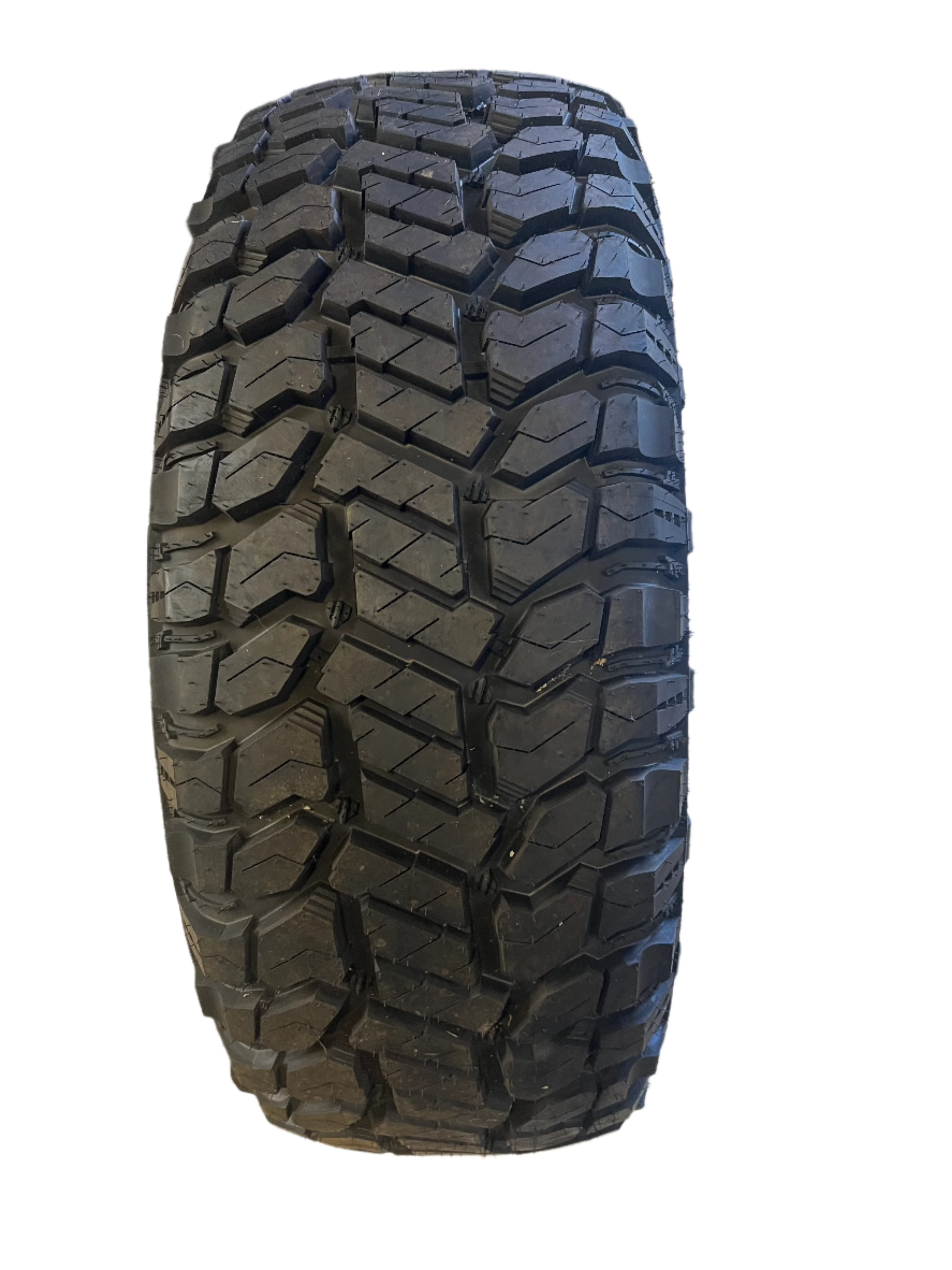 1 RADAR RENEGADE R/T LT 295 70 17 121/118Q 10 PLY RUGGED TERRAIN TIRE RASYTH0138 RAIDES BLACK LETTER