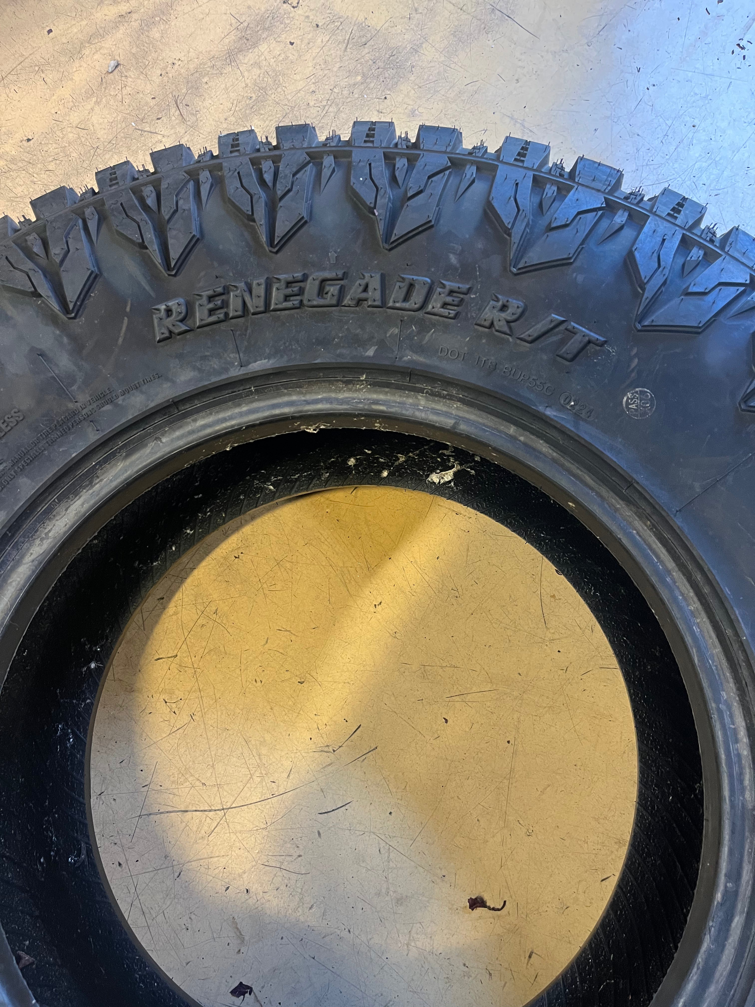 1 RADAR RENEGADE R/T LT 295 70 17 121/118Q 10 PLY RUGGED TERRAIN TIRE RASYTH0138 RAIDES BLACK LETTER