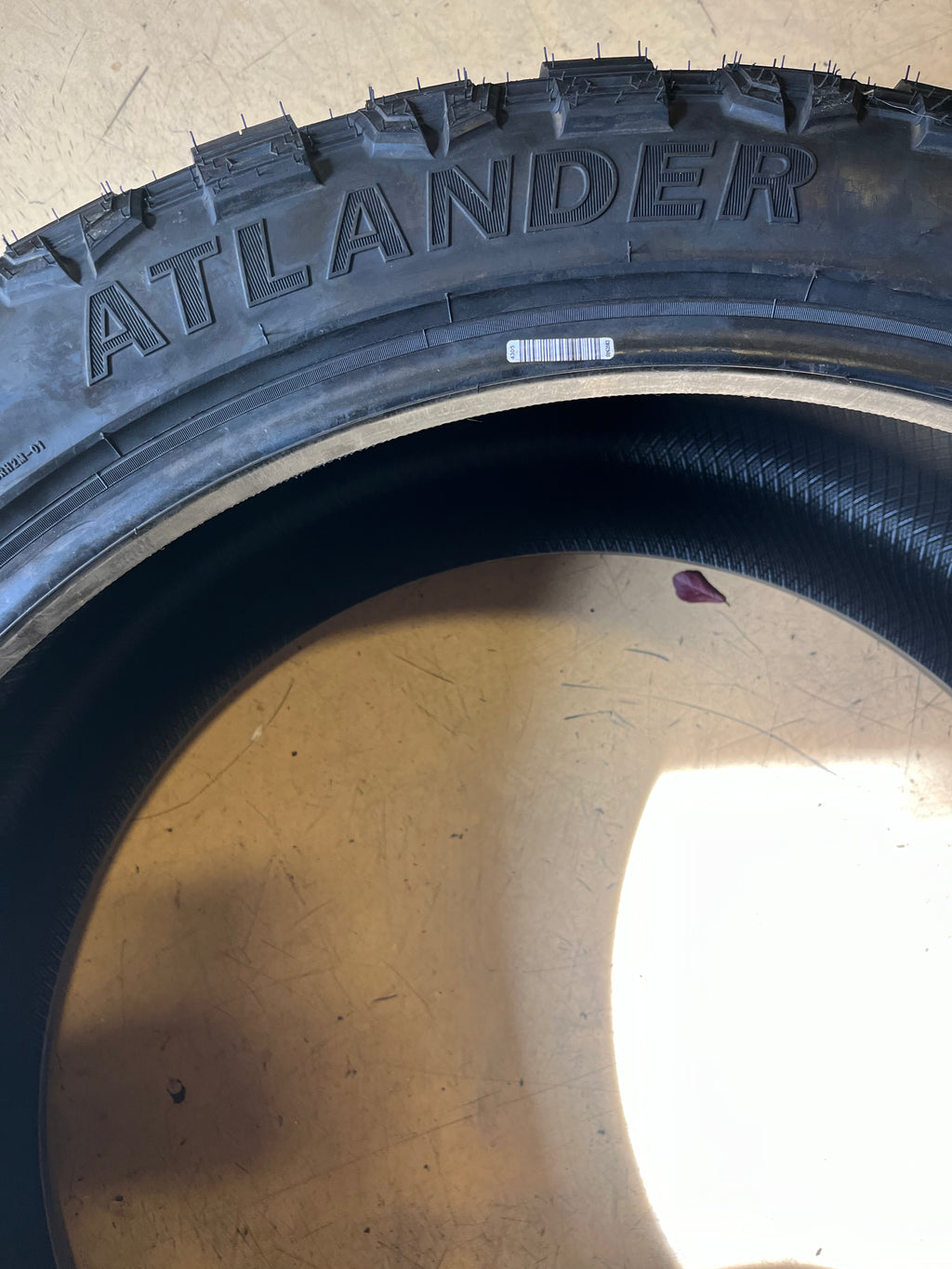 (KSL ONLY) ATLANDER ROVERCLAW M/T1 BSW LT 37 13.5 26 126Q 12PLY MUD TERRAIN TIRE ATL1840