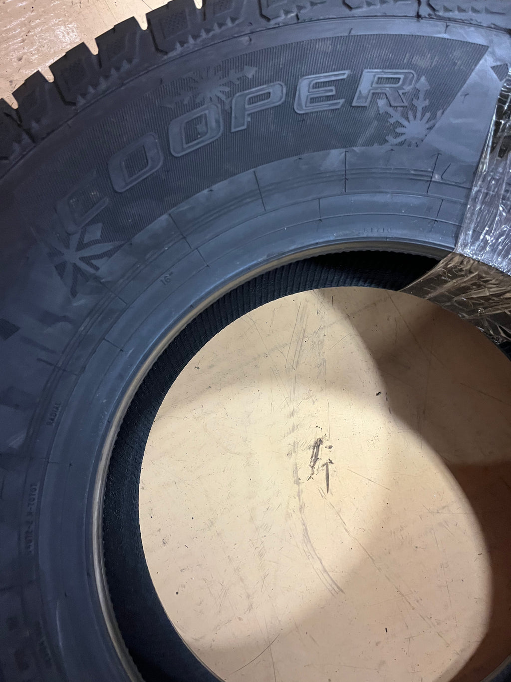 2 COOPER DISCOVERER SNOW CLAW BSW P 285 75 16 126/123R WINTER TIRE 170175005