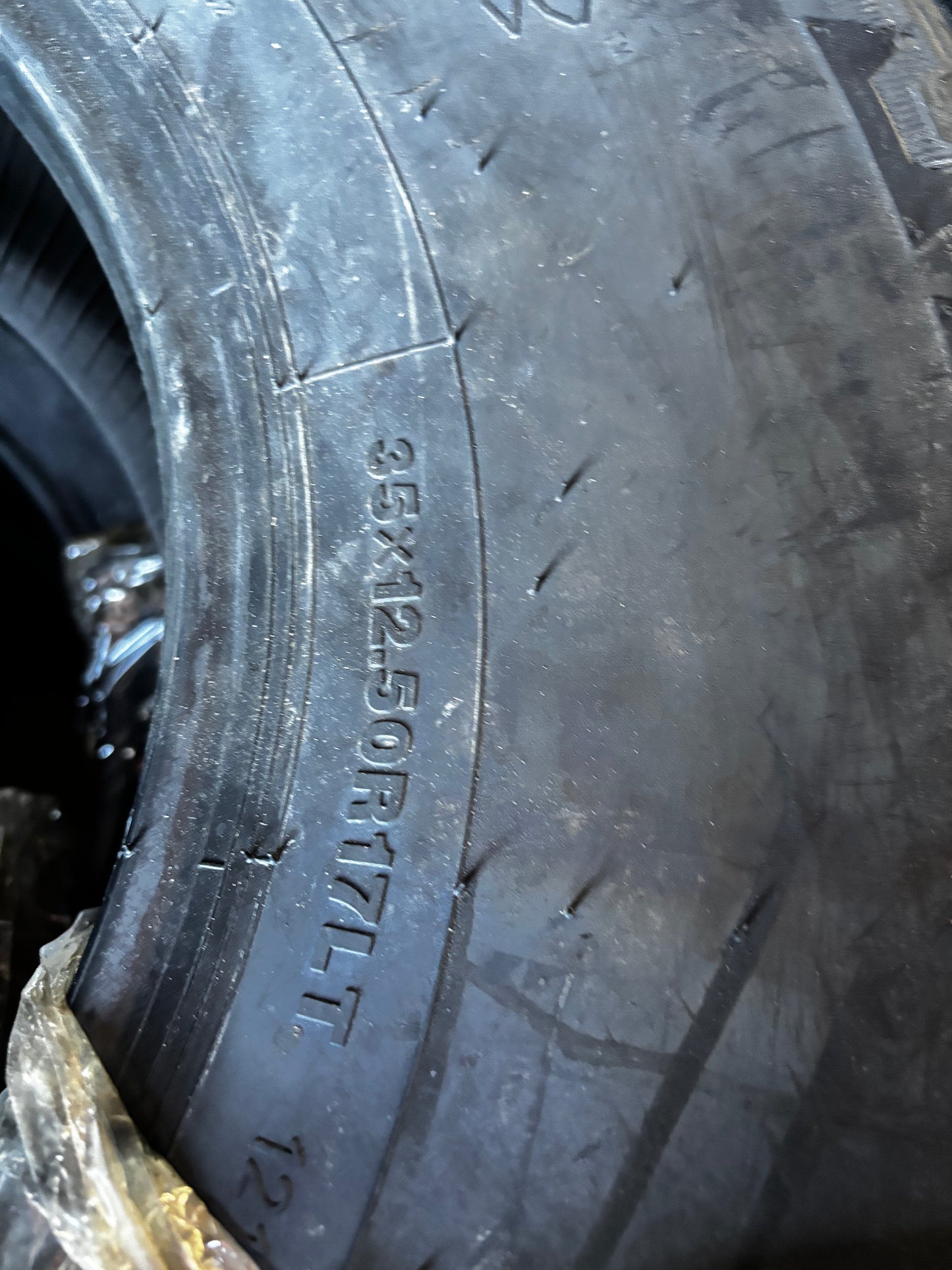 MILESTAR PATAGONIA A/T R  BSW LT 35 12.5 17 121Q LRE 10 PLY ALL TERRAIN  TIRE 22229003