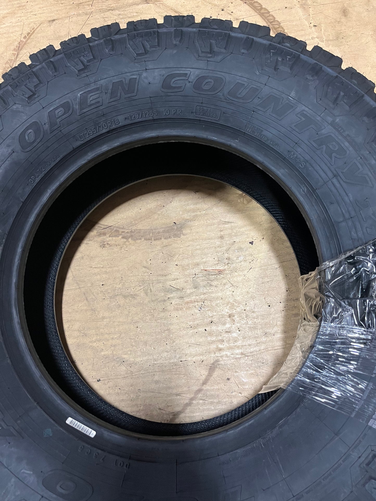 TOYO OPEN COUNTRY AT2 LT 295 70 18 129/126S LRE 10PLY ALL TERRAIN TIRE 352850