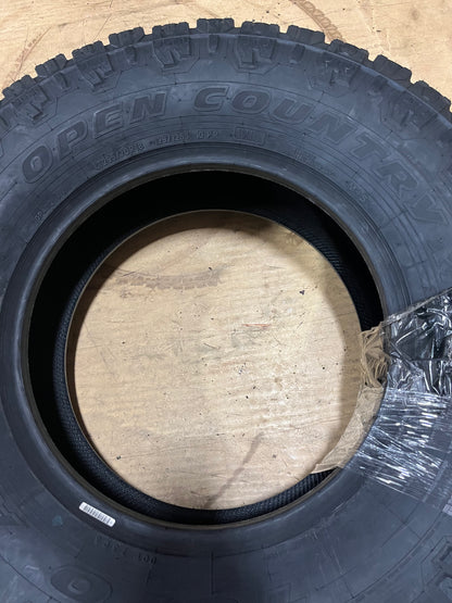 TOYO OPEN COUNTRY AT2 LT 295 70 18 129/126S LRE 10PLY ALL TERRAIN TIRE 352850