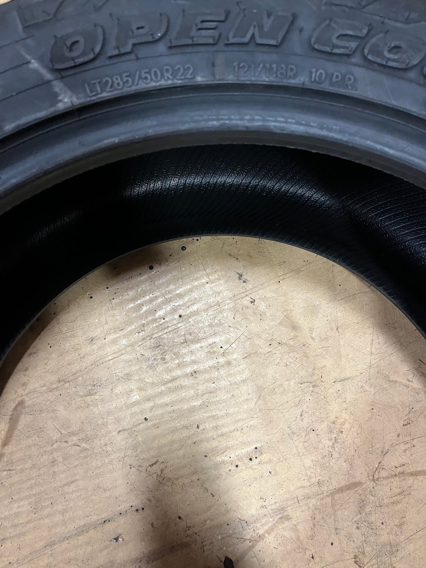 TOYO OPEN COUNTRY AT3 LT 285 50 22 121/118R LRE 10PLY ALL TERRAIN TIRE 355290